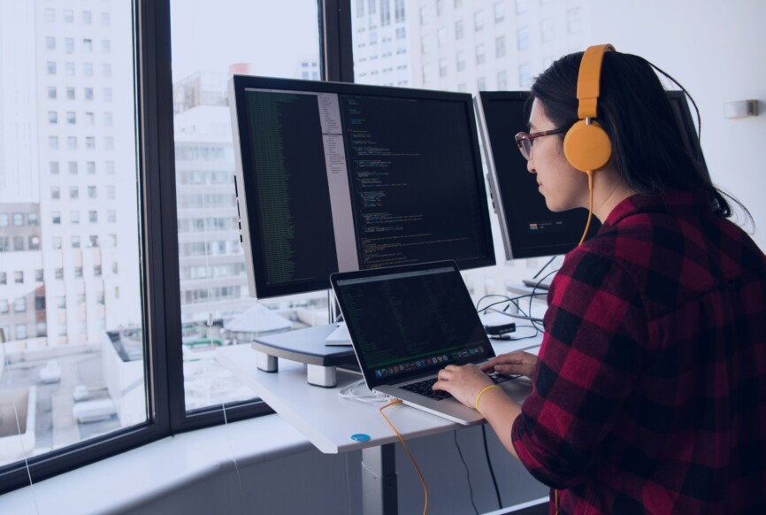 Top 10 H-1B sponsoring companies hiring for software engineers in 2023